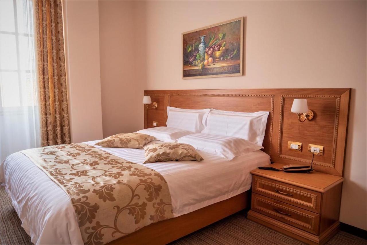 Hotel Boka 티라나 외부 사진