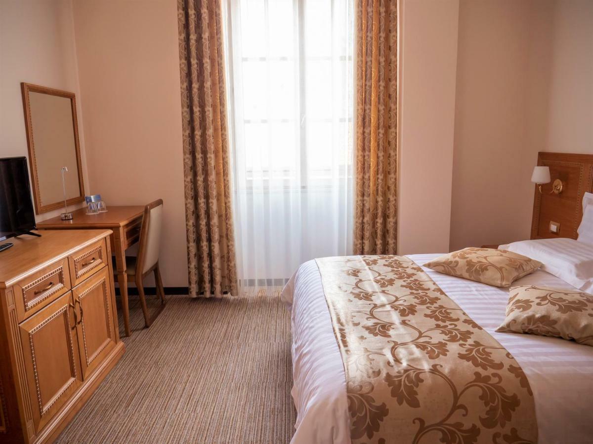 Hotel Boka 티라나 외부 사진
